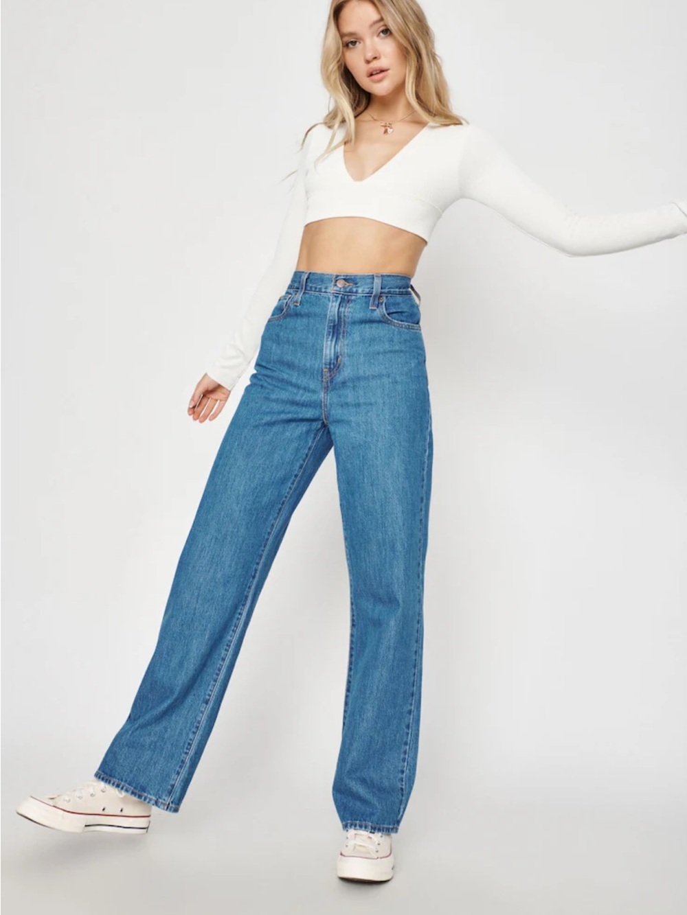 Levis High Waisted Straight leg in light - med blue wash 27/31 - Picture 7 of 7